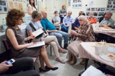 Etel Szyc czyta poezje Nuchyma Szyca - parasolnika z Lublina