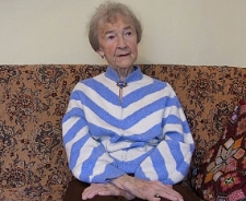 W Nałęczowie ludzie z kwiatami witali rosyjski czołg - Helena Chr&oacute;ściewicz-Filipowicz - fragment relacji świadka historii [WIDEO]