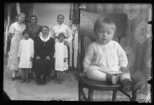 Cztery kobiety i dwie dziewczynki oraz portret dziecka